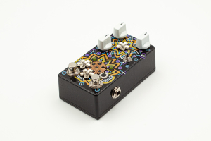 “Rose Punk” Delay Llama mk.3 image 2