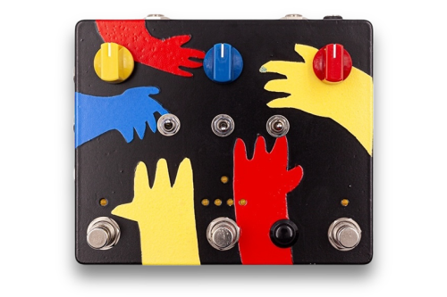 “Hand in Hand” Delay Llama XTREME